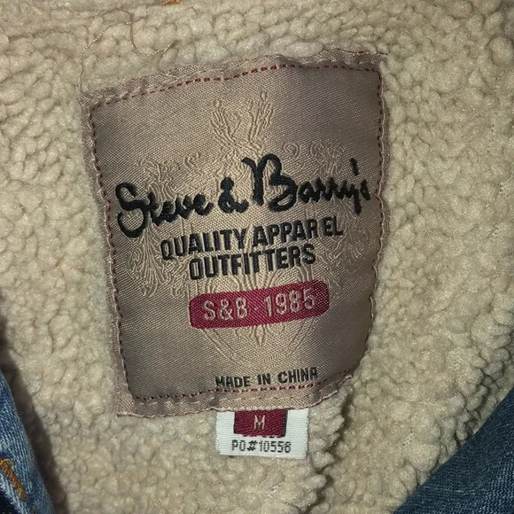 Coat - Picture 4 of 8